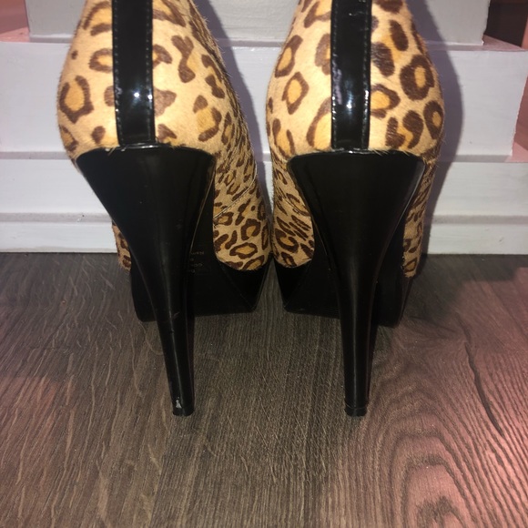 Leopard Heels 7.5 Bakers Shoes - Picture 5 of 8